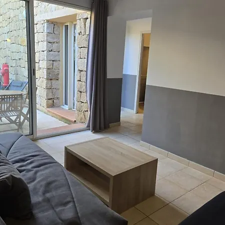 Neu 2026 F2 Für 4 Bis 5 Personen Komplett Ausgestattet In Wohnanlage Mit Apartment