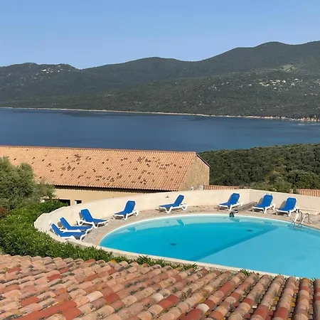 225 * Serra-di-Ferro (Corsica)